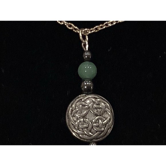 Beady Celtic Jewellery Green Aventurine and Pewter Necklace New In Box - Picture 5 of 5